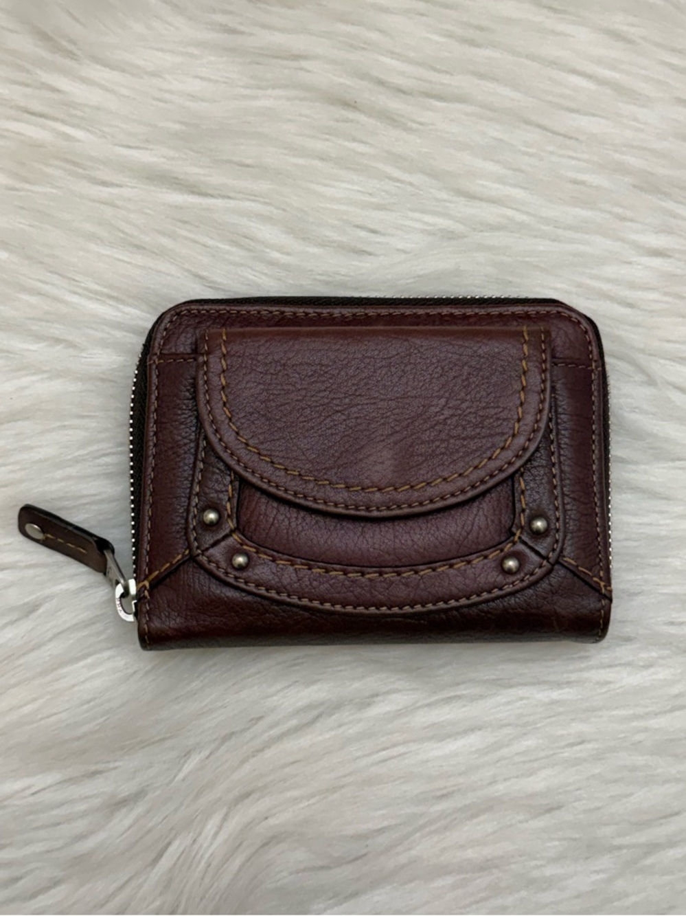 FOSSIL - BROWN TAN SOFT LEATHER COMPACT ZIP AROUND WALLET - Picture 2 of 12